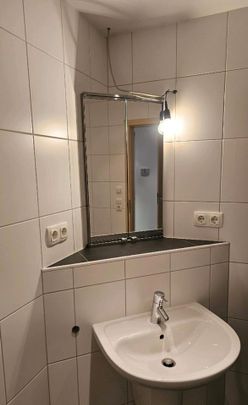 Zu Vermieten: 2-Zimmer Souterrainwohnung in Bickenbach - Photo 1