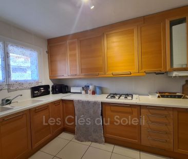 Location appartement 3 pièces 58 m² Bandol - Photo 4