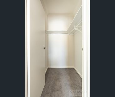 BRAND NEW GORGEOUS CO-LIVING SPACE! ROOM NOW AVAILABLE! - Photo 1