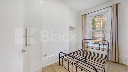 Newly refurbished large 3 bedroom property close to Caledonian Rd station - Photo 2