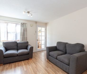 Green Ridges, Headington - Photo 1