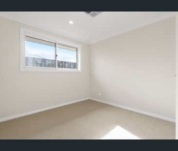 Modern Family Living in a Prime Location - Photo 4