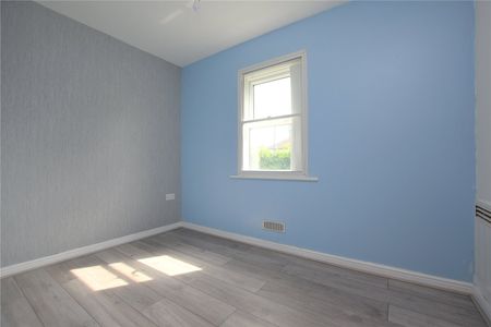 16, Whitehall Croft, Leeds, LS12 5NJ - Photo 5