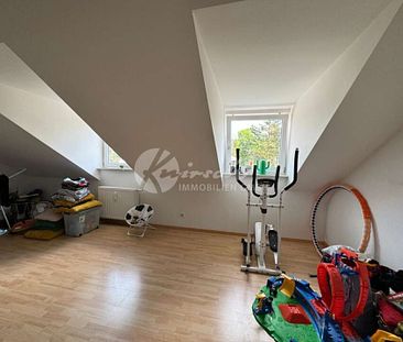 Gut geschnittene 3-Zimmer-Dachgeschosswohnung in Augsburg-Göggingen - Photo 4