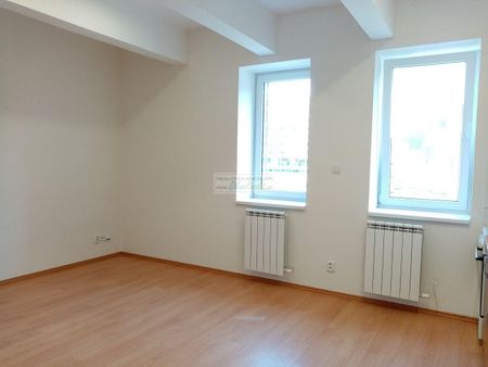 Pronájem bytu 1+kk 27 m² - Fotografie 3
