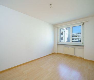 Sunny 3-room apartment in Pratteln ideal for couples & singles - Photo 6