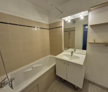 Location Appartement 3 pièces 58m² LOOS 59120 - Photo 3