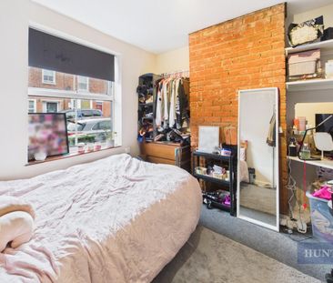 3 bedroom House To Let Total Size: 883 SQ FT - Photo 2