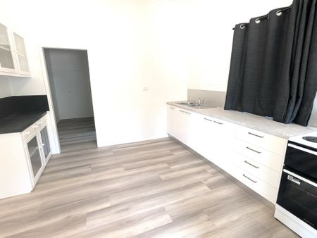 201 Woodward Street, Whitfield QLD 4870 - House For Rent | Domain - Photo 3