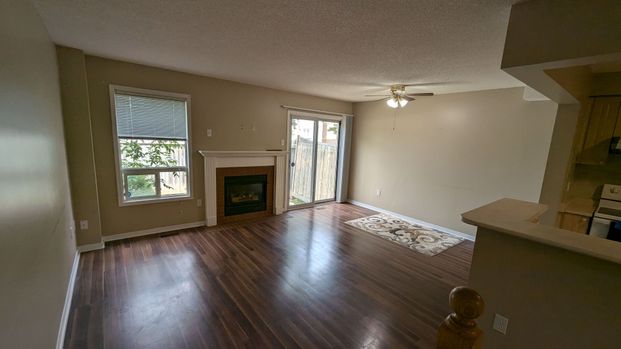 For Lease - 5030 Heatherleigh Avenue Unit# 89, Mississauga, Ontario - Photo 1