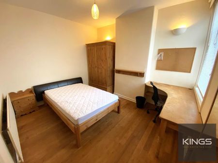 4 bedroom terraced house to rent - Photo 5