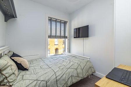 4 bedroom terraced house to rent - Photo 4