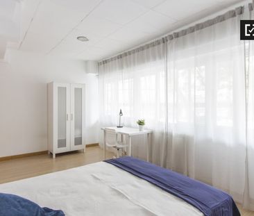 madrid, Community of Madrid 28028 - Photo 2