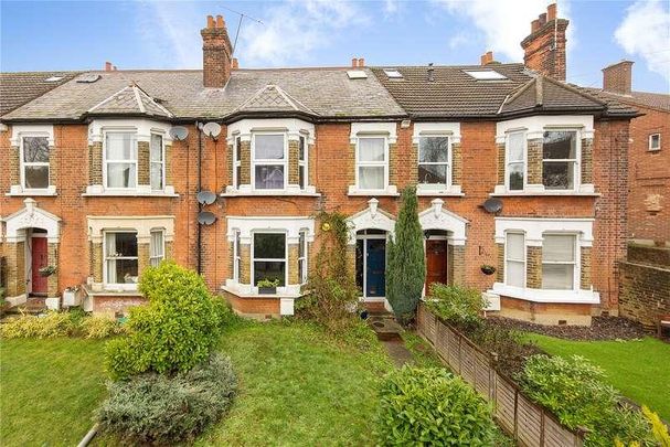 High Street, Brentwood, CM14 - Photo 1