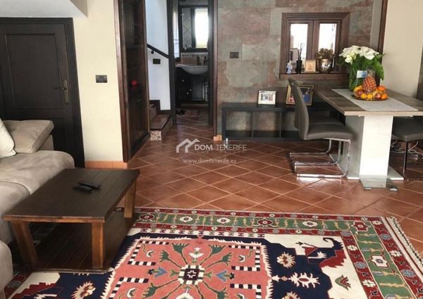 Chalet adosado · Alquiler a largo plazo ·