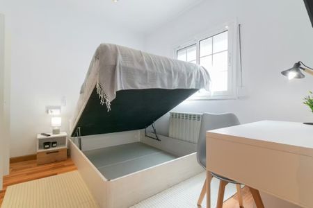 Via Augusta, Barcelona, Catalonia 08017 - Photo 3