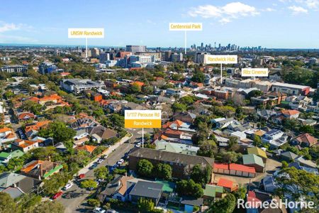 Fantastic Two Bedroom Apartment - Photo 2