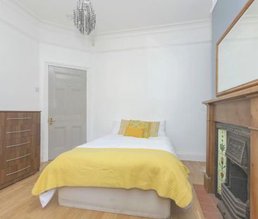 5 bedroom terraced house to rent - Photo 4