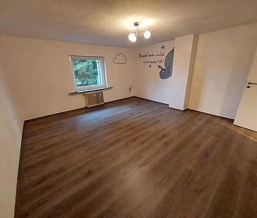 Stadt Blankenberg! Schöne 3-Zimmer-Wohnung, ländlich, im 1.Obergesc... - Photo 1