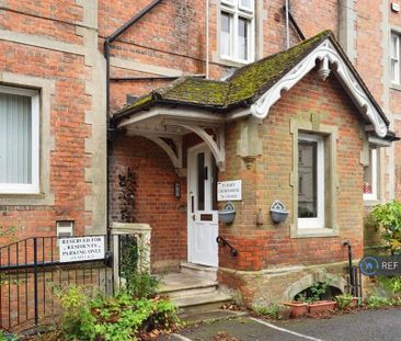 2 bedroom flat to rent - Photo 6