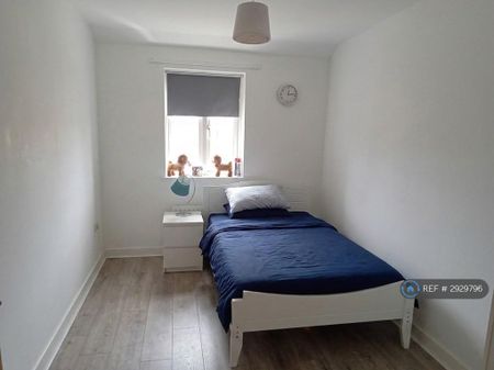 3 bedroom terraced house to rent - Photo 4