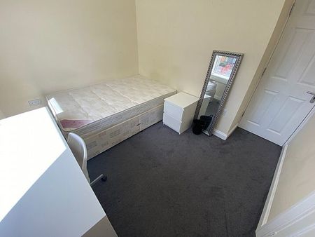 65, Fourth Avenue - Photo 4