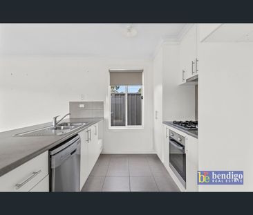 16 Wingoon Drive, California Gully, Vic 3556 - Photo 2