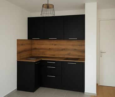 2 pièces avec balcon et cave - Photo 2