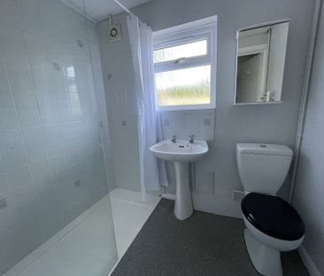 10 Devonshire Road North, S43 - Photo 6