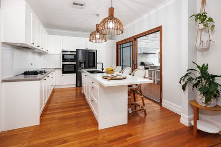 580 Pittwater Road, North Manly NSW 2100 - House For Rent | Domain - Photo 3