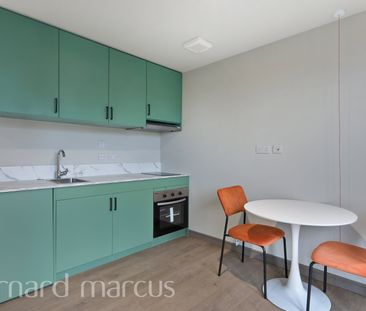 Victoria Road, Feltham - Photo 6