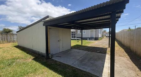 Good house on Harris - Photo 2