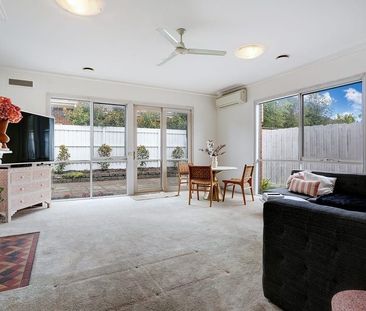 Modern Comfort in a Sought-After Brighton East Location - Photo 2