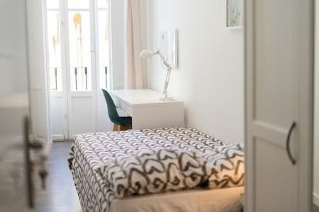 Carrer de Santa Teresa, Valencia, Valencian Community 46001 - Photo 3