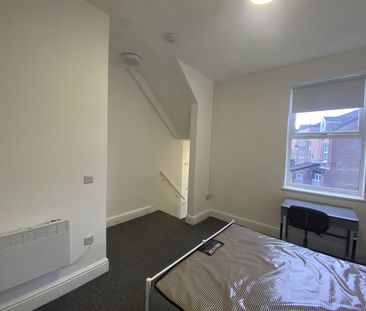 Studio Flat, Hathersage Road, M13 - Photo 4