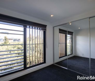 24 Leven Avenue, Docklands, VIC 3008 - Photo 6