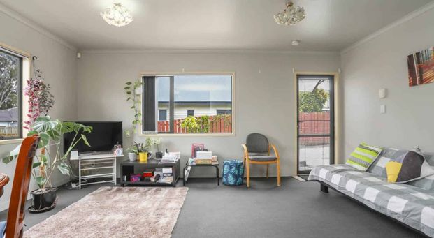 Cosy Unit Mt Wellington - Photo 1