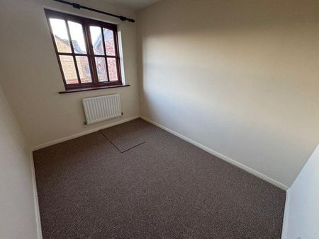 2 bedroom end of terrace house to rent - Photo 3