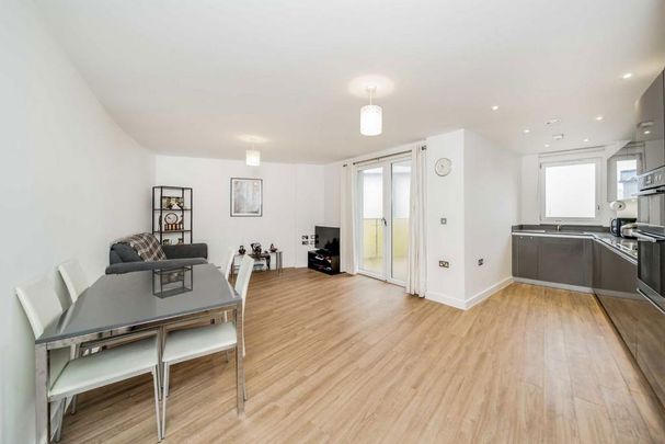 2 bedroom flat to rent - Photo 1