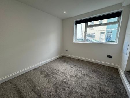 2 Bedroom Maisonette To Rent - Photo 5