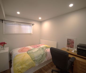 For Lease - 2441 Greenwich Drive Unit# 2, Oakville, Ontario - Photo 3