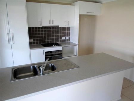 UNIQUE AND IMMACULATE FAMILY HOME - Photo 4