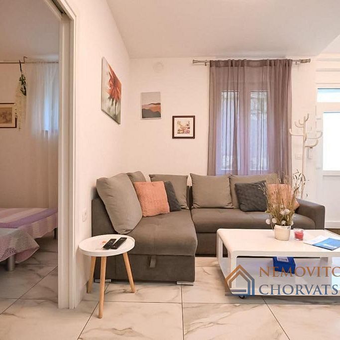 Pronájem bytu 1+kk 38 m² - Photo 1