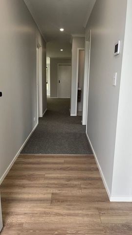 Modern 4BR Family Home in Pokeno - Photo 4