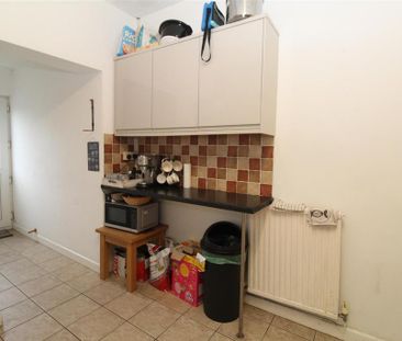 5 bedroom house to rent - Photo 2