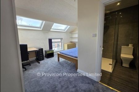 6 Bedroom Student Houses in Leeds - Photo 2