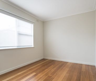 Updated Central Unit - Photo 1