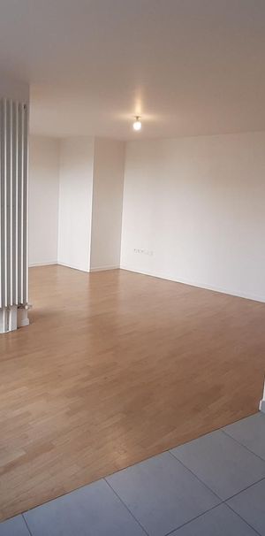 location Appartement F1 DE 39.9m² À CERGY - Photo 1