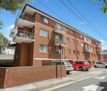 Boutique Living in Ultra Convenient Locale - Photo 6