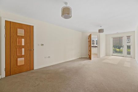 2 bedroom retirement property to rent - Photo 5